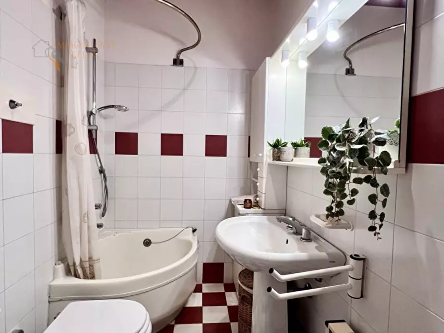 Immagine 20 di Appartamento in vendita  in via Gardesana a Lazise