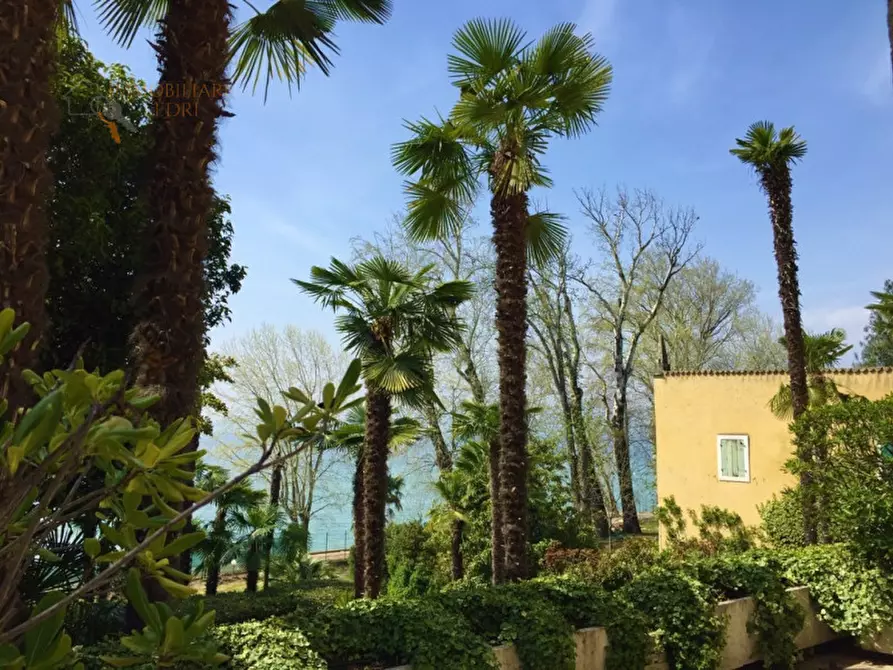 Immagine 22 di Appartamento in vendita  in via Gardesana a Lazise