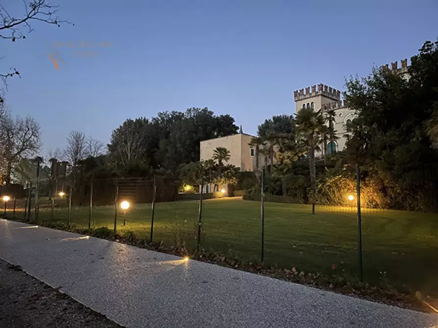 Immagine 30 di Appartamento in vendita  in via Gardesana a Lazise