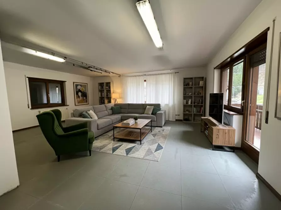 Immagine 1 di Appartamento in vendita  in Via Caduti di Cima Vallona a Comelico Superiore