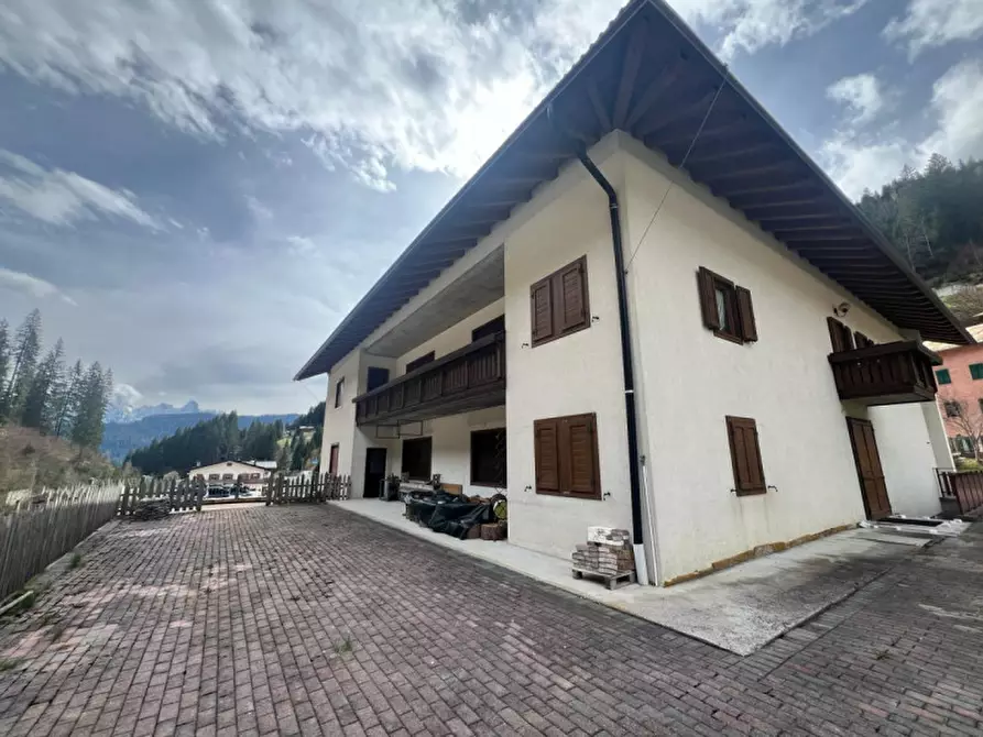 Immagine 23 di Appartamento in vendita  in Via Caduti di Cima Vallona a Comelico Superiore