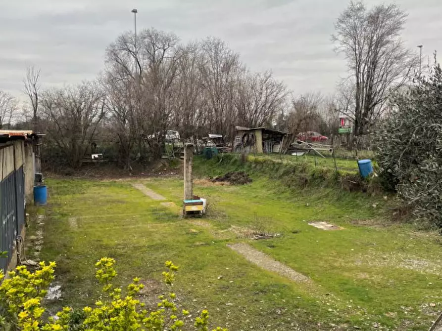 Immagine 9 di Rustico / casale in vendita  in Viale della Repubblica 1 a Pregnana Milanese