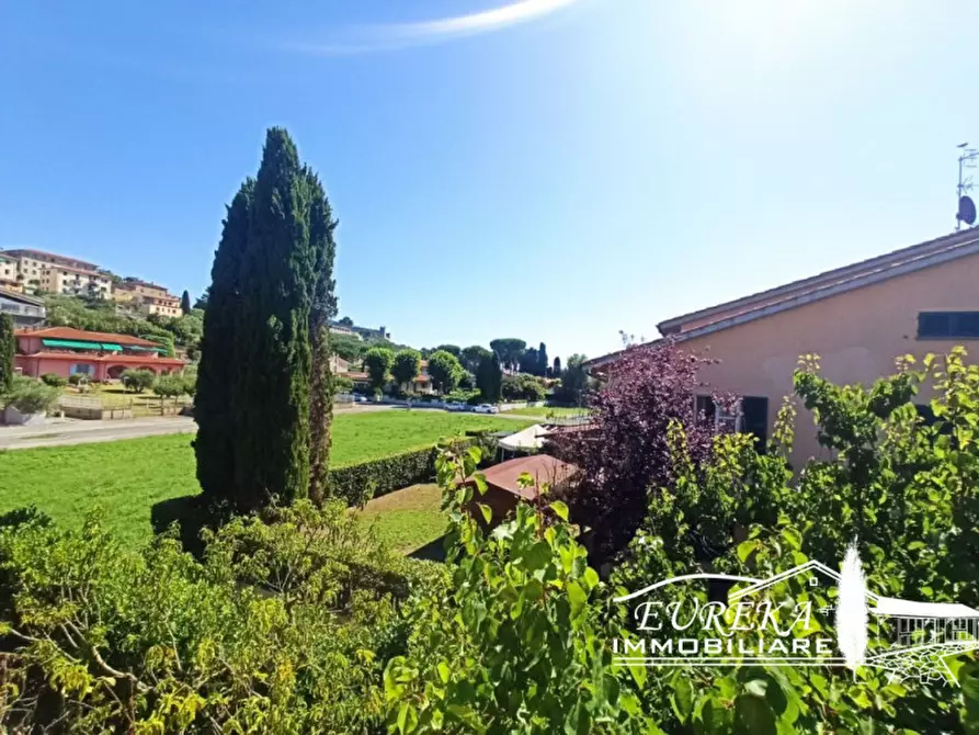 Immagine 18 di Bed & Breakfast in vendita  in Castiglione di lago a Castiglione Del Lago