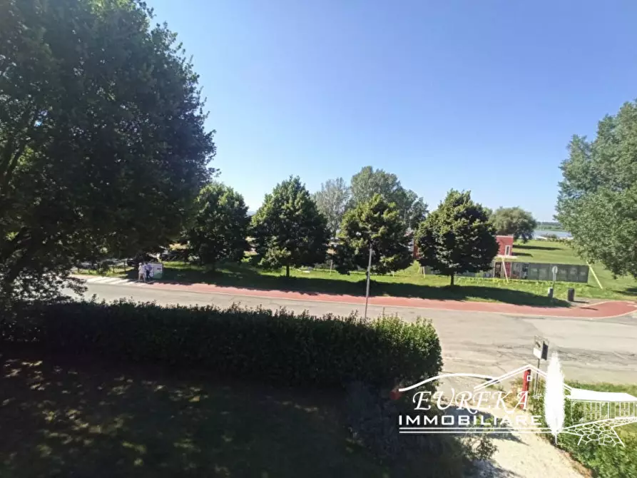 Immagine 21 di Bed & Breakfast in vendita  in Castiglione di lago a Castiglione Del Lago