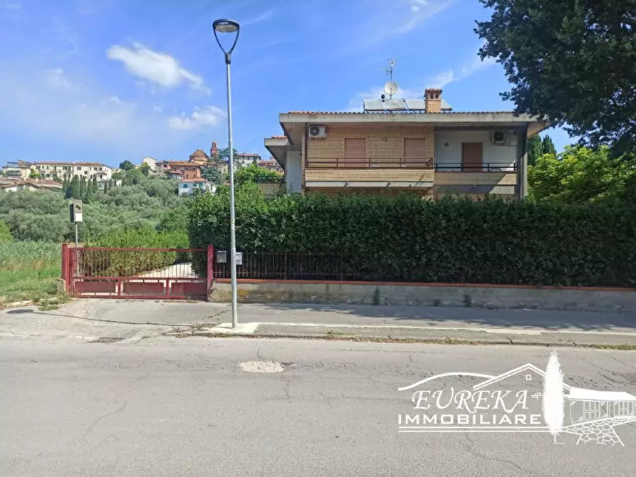 Immagine 25 di Bed & Breakfast in vendita  in Castiglione di lago a Castiglione Del Lago