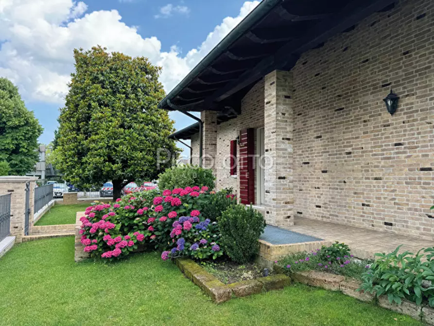 Immagine 21 di Casa bifamiliare in vendita  in via Firenze a Salzano