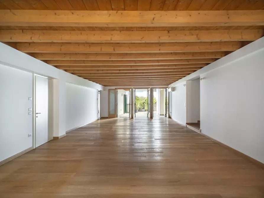 Immagine 2 di Appartamento in vendita  in via dell'arco a Padova