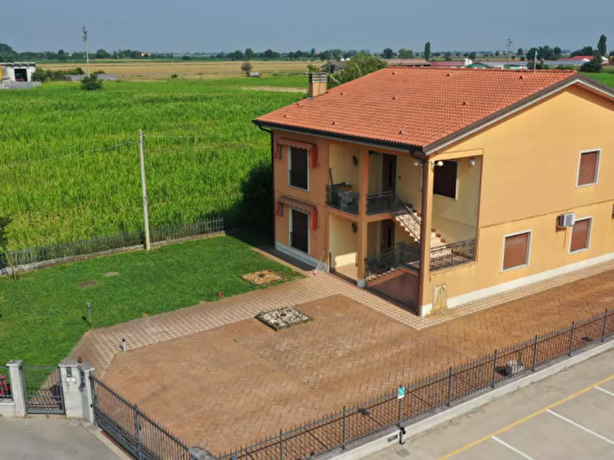 Immagine 1 di Casa indipendente in vendita  in VIA FERRATA a Pressana