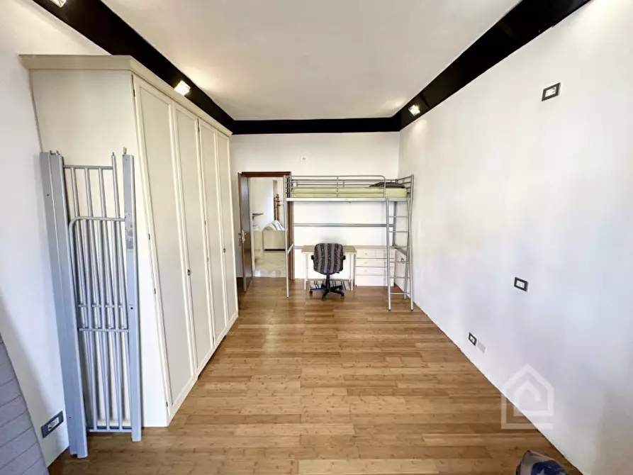 Immagine 19 di Camera in affitto  in Via San Paolo 3 a Torino