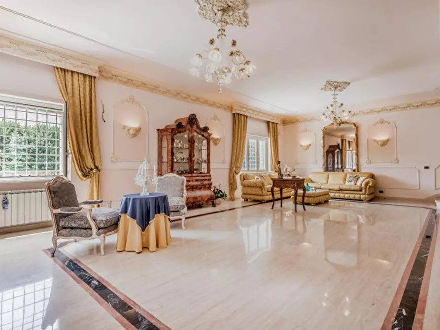 Immagine 15 di Villa in vendita  in Colle degli Dei a Velletri