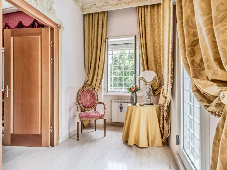 Immagine 17 di Villa in vendita  in Colle degli Dei a Velletri