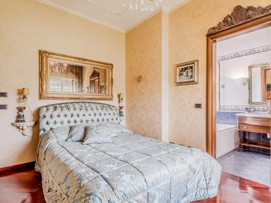 Immagine 35 di Villa in vendita  in Colle degli Dei a Velletri