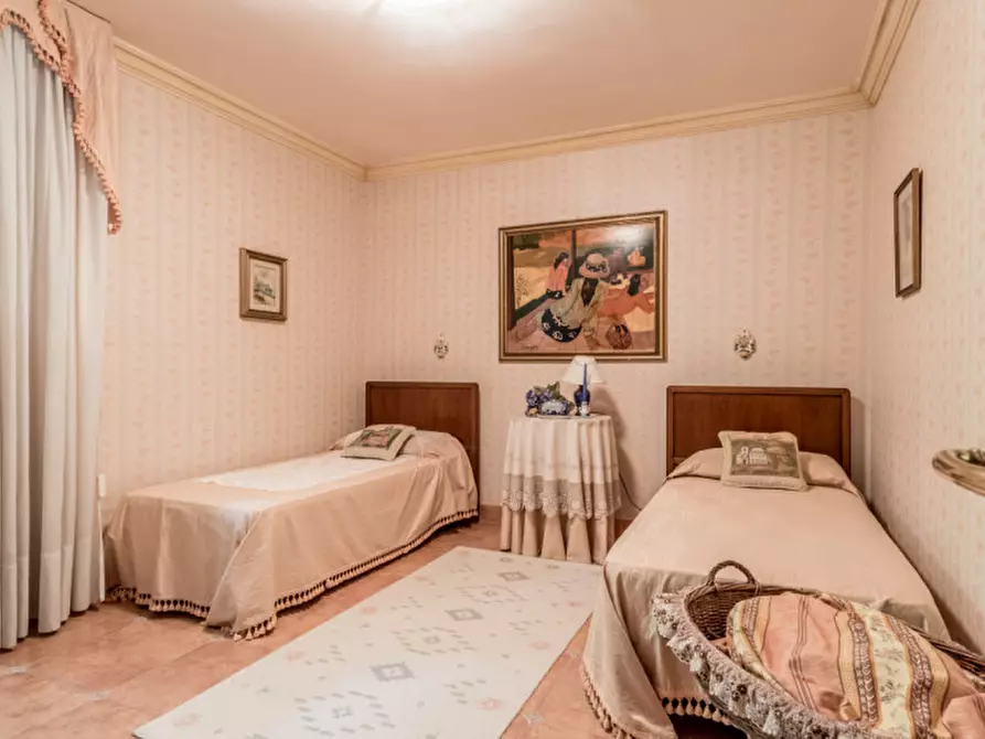 Immagine 48 di Villa in vendita  in Colle degli Dei a Velletri