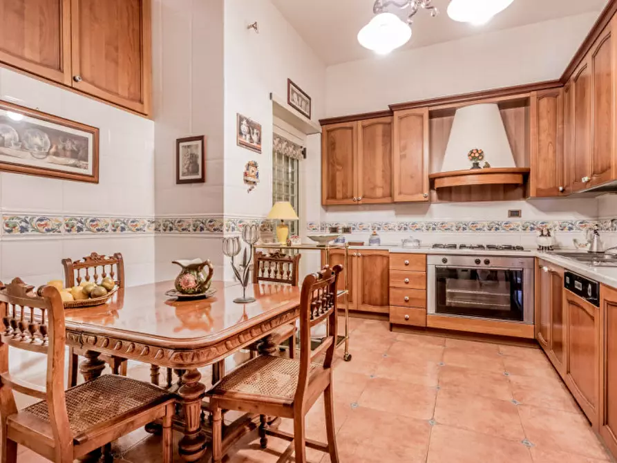 Immagine 53 di Villa in vendita  in Colle degli Dei a Velletri