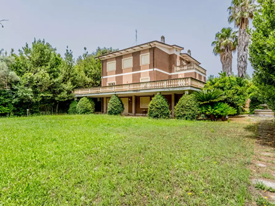 Immagine 55 di Villa in vendita  in Colle degli Dei a Velletri