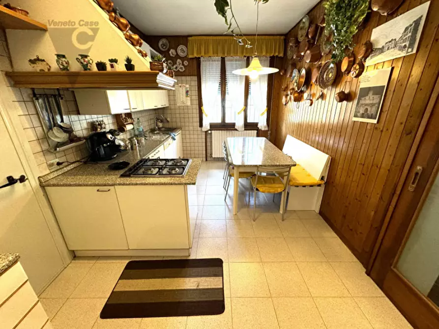 Immagine 10 di Casa indipendente in vendita  in Via Umbria 10 a Padova