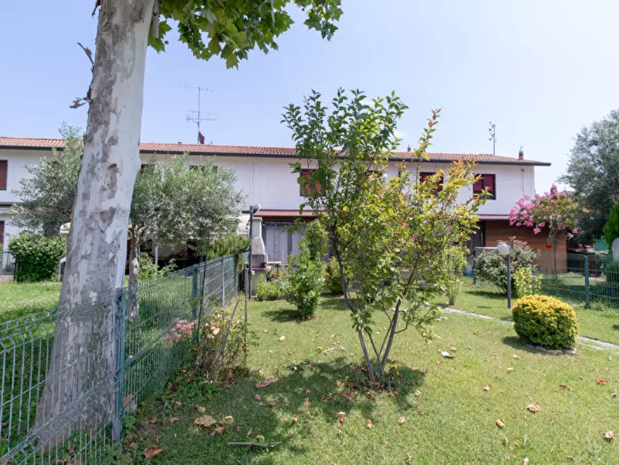 Immagine 4 di Casa trifamiliare in vendita  in VIA SAN MARINO a Granarolo Dell'emilia