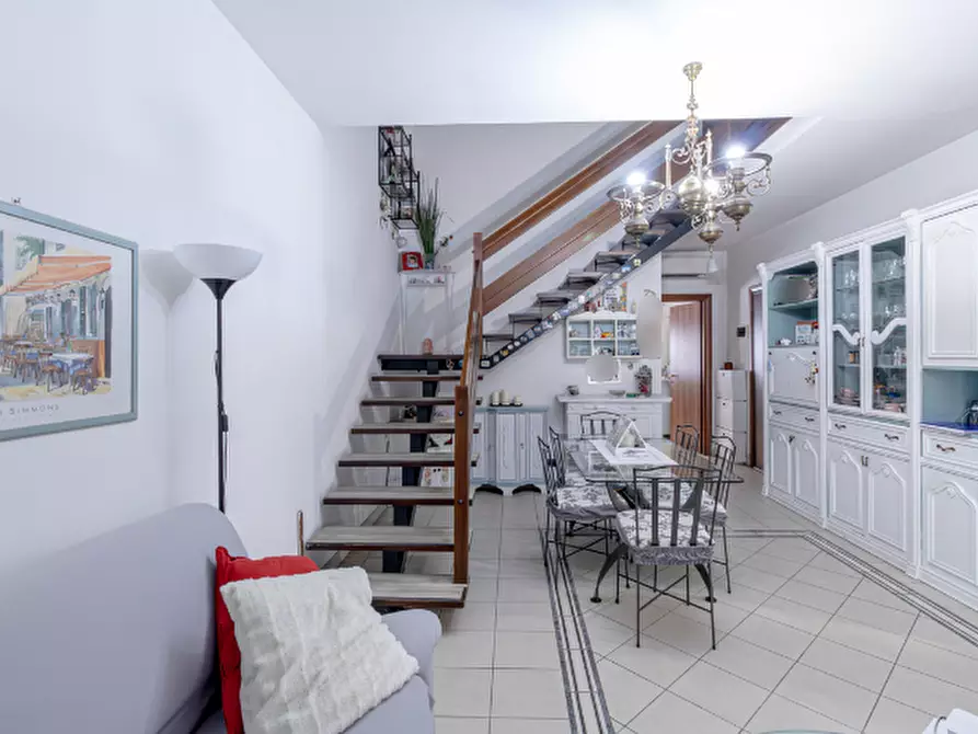 Immagine 5 di Casa trifamiliare in vendita  in VIA SAN MARINO a Granarolo Dell'emilia