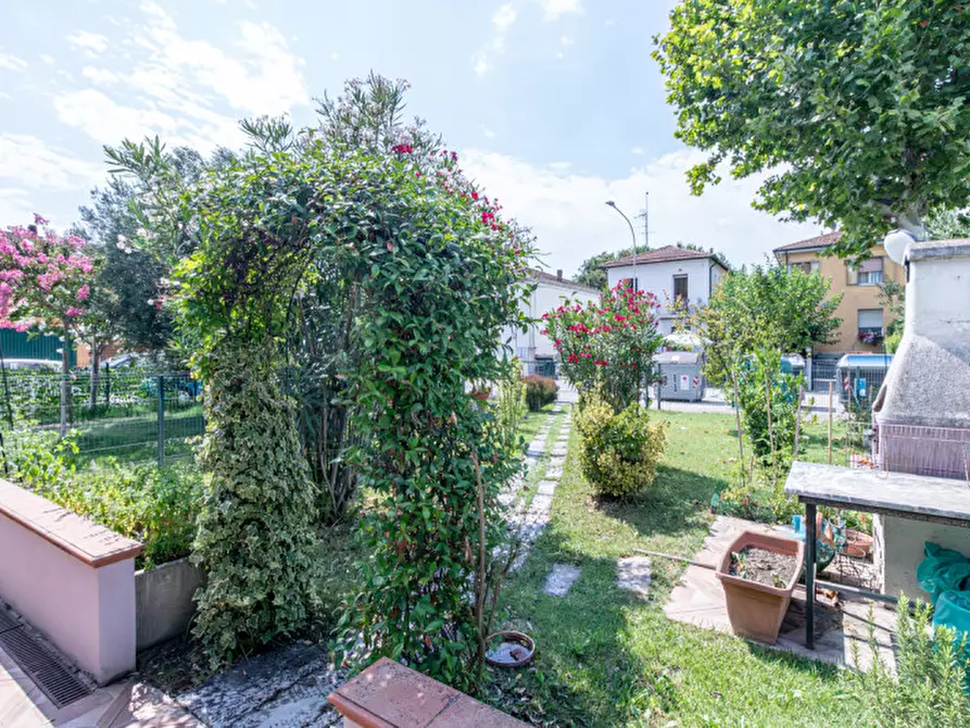 Immagine 26 di Casa trifamiliare in vendita  in VIA SAN MARINO a Granarolo Dell'emilia