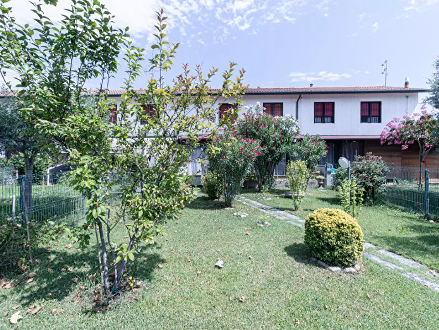 Immagine 27 di Casa trifamiliare in vendita  in VIA SAN MARINO a Granarolo Dell'emilia