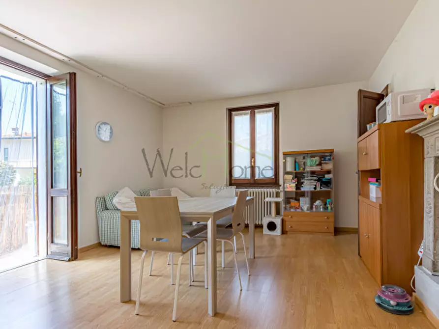 Immagine 3 di Appartamento in vendita  in Via Roma a Albese Con Cassano