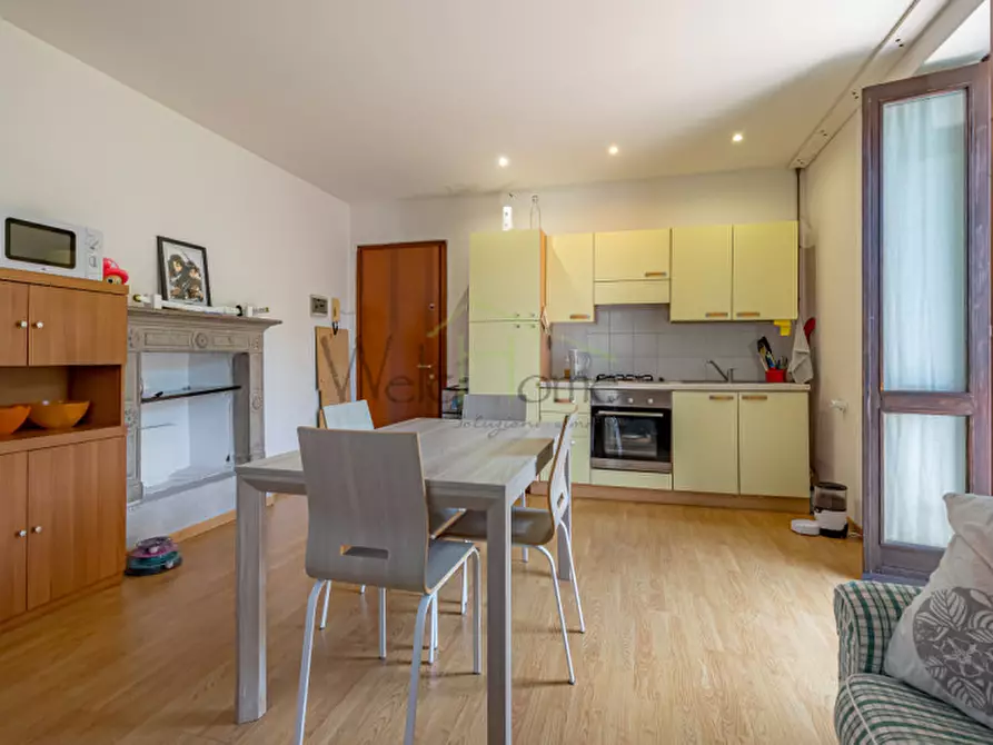 Immagine 4 di Appartamento in vendita  in Via Roma a Albese Con Cassano