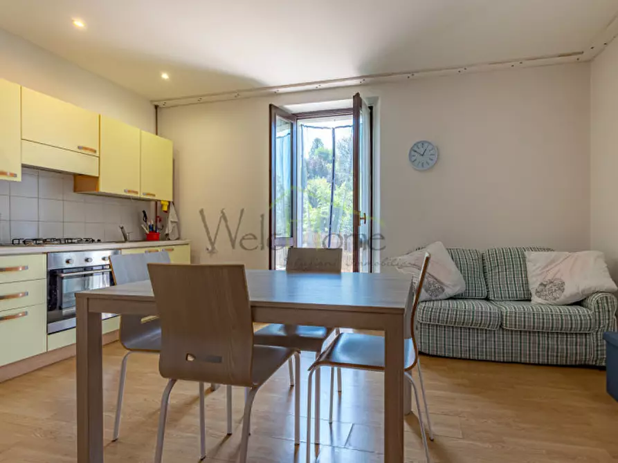 Immagine 5 di Appartamento in vendita  in Via Roma a Albese Con Cassano