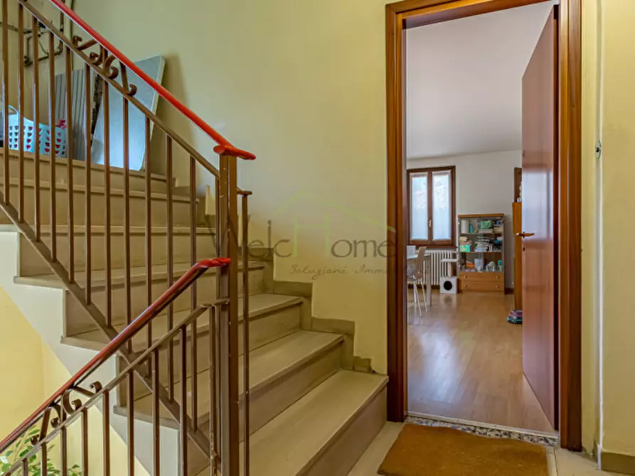 Immagine 10 di Appartamento in vendita  in Via Roma a Albese Con Cassano