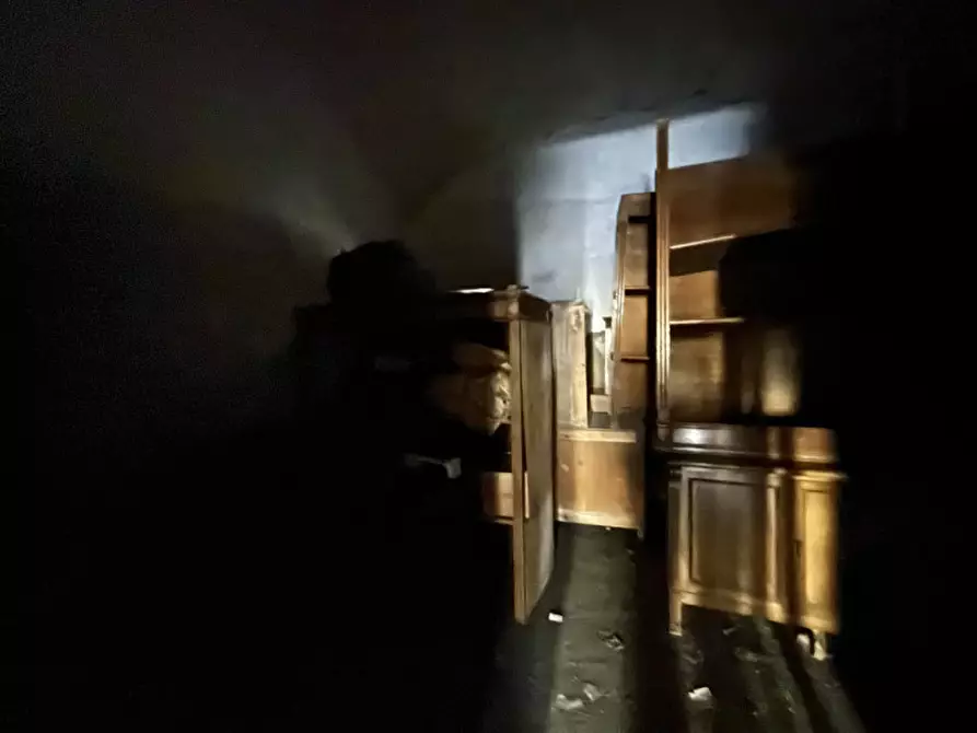 Immagine 5 di Negozio in vendita  in via xx settembre a Torre Del Greco