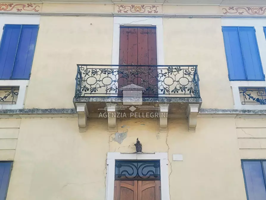 Immagine 1 di Villa in vendita  in VICENZA VIALE RISORGIMENTO a Vicenza