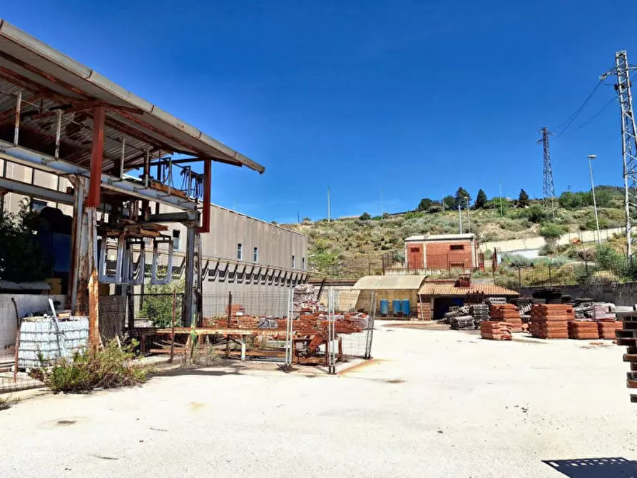 Immagine 5 di Posto auto in vendita  in Via Nazionale, N. 21 a Pieve Di Teco