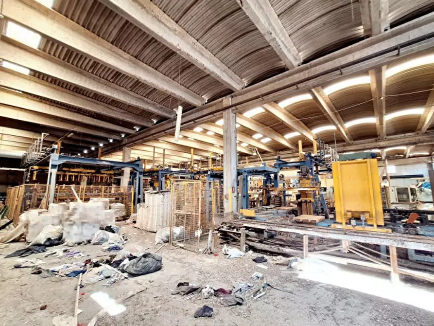 Immagine 9 di Posto auto in vendita  in Via Nazionale, N. 21 a Pieve Di Teco