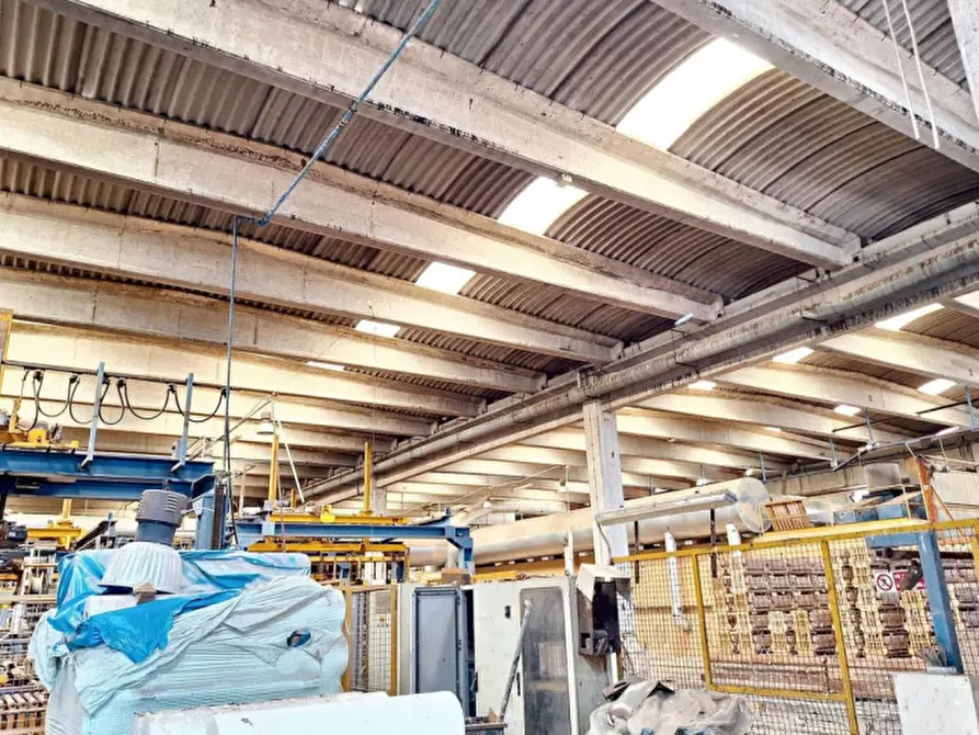 Immagine 13 di Posto auto in vendita  in Via Nazionale, N. 21 a Pieve Di Teco