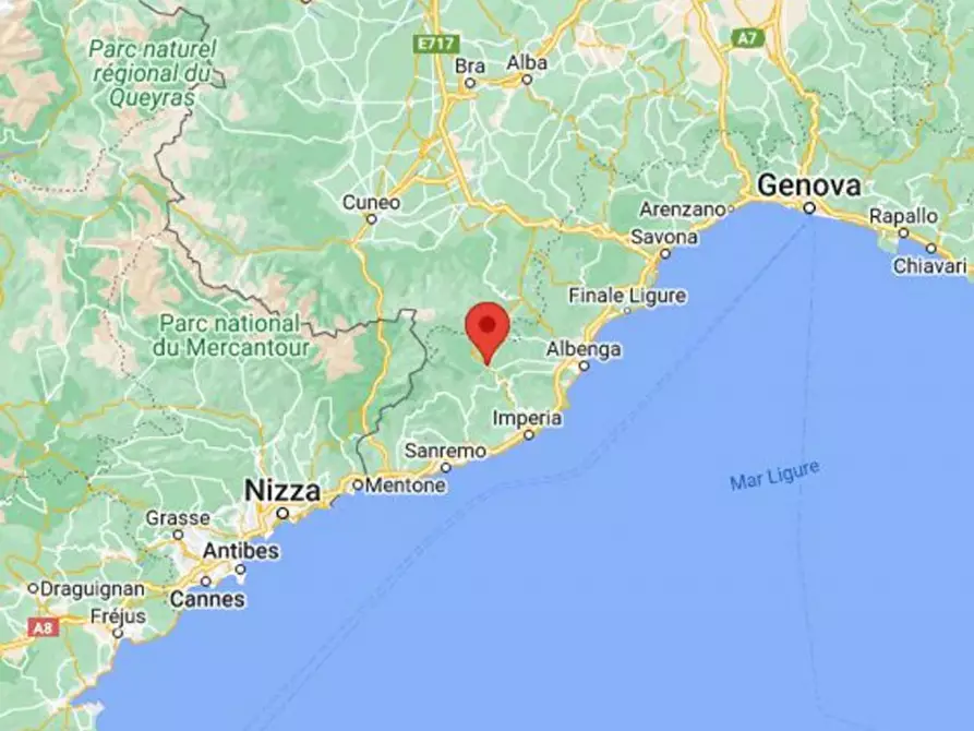 Immagine 18 di Posto auto in vendita  in Via Nazionale, N. 21 a Pieve Di Teco