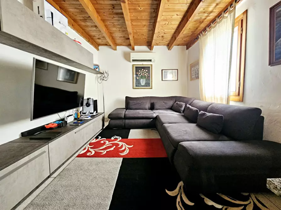 Immagine 4 di Casa indipendente in vendita  in VIA OPPI a Borgo Veneto