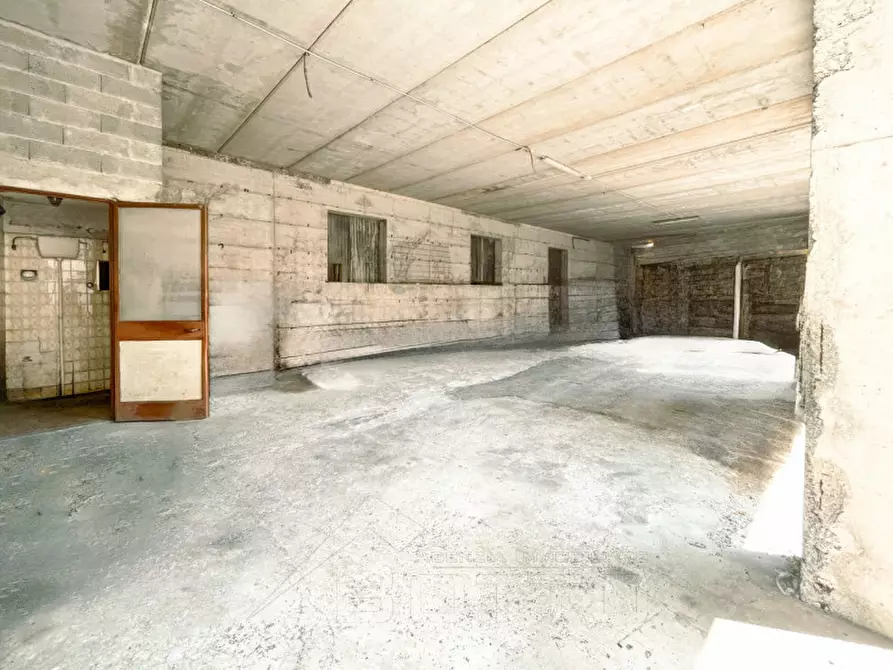 Immagine 28 di Palazzo in vendita  in via 4 novembre  34 a Omegna