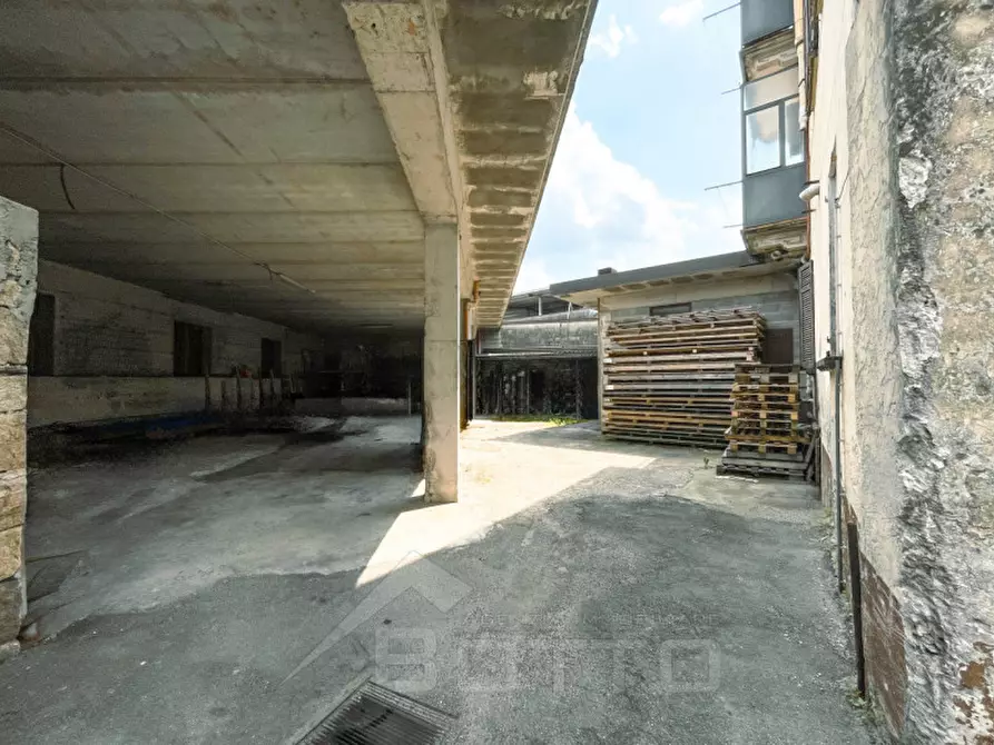 Immagine 29 di Palazzo in vendita  in via 4 novembre  34 a Omegna