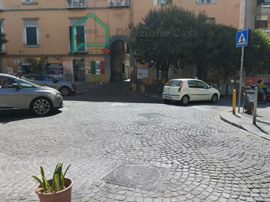 Immagine 1 di Appartamento in vendita  in via confalone 41 a Napoli