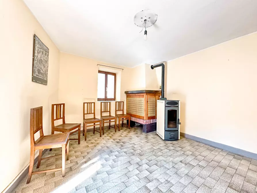 Immagine 6 di Appartamento in vendita  in Località Centro a Cervatto