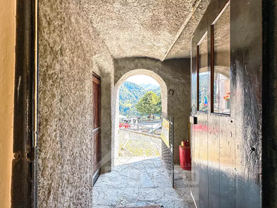 Immagine 10 di Appartamento in vendita  in Località Centro a Cervatto