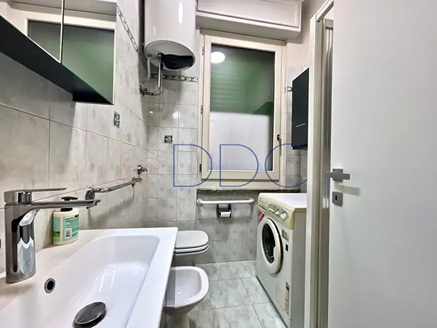 Immagine 12 di Appartamento in affitto  in Via Napione 33 a Torino