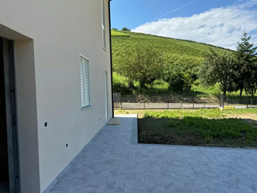 Immagine 3 di Appartamento in vendita  in Località Altavilla a Alba