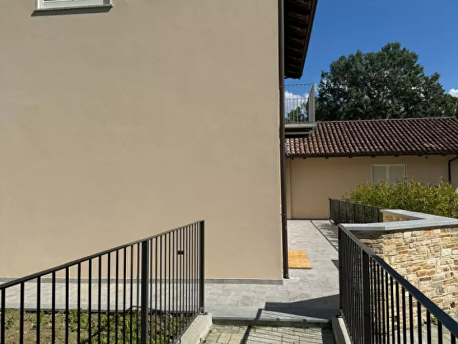 Immagine 10 di Appartamento in vendita  in Località Altavilla a Alba