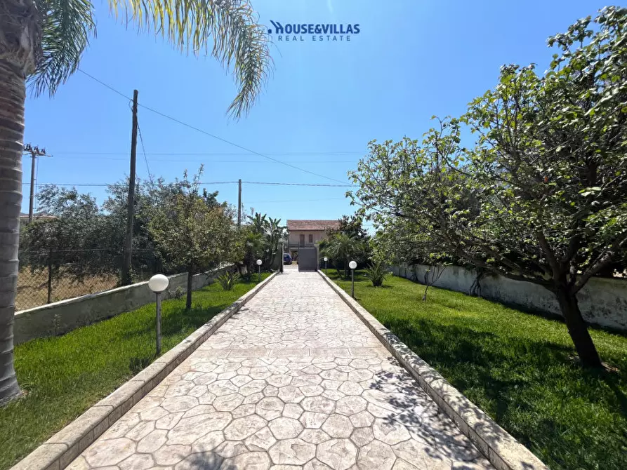 Immagine 8 di Villa in vendita  in Lido di Noto, SR, Italia a Noto