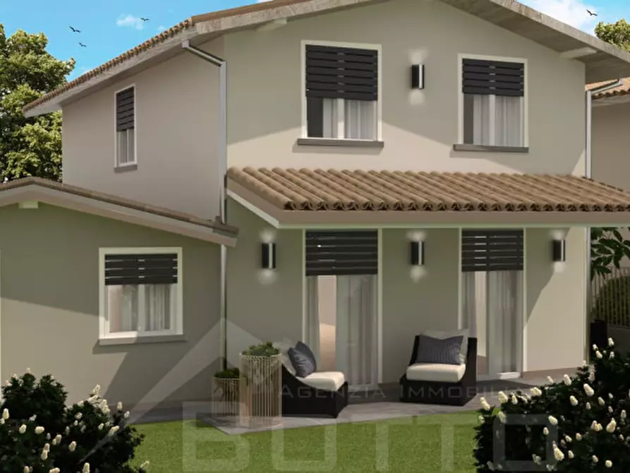 Immagine 3 di Villa in vendita  in via san giovanni a Oleggio