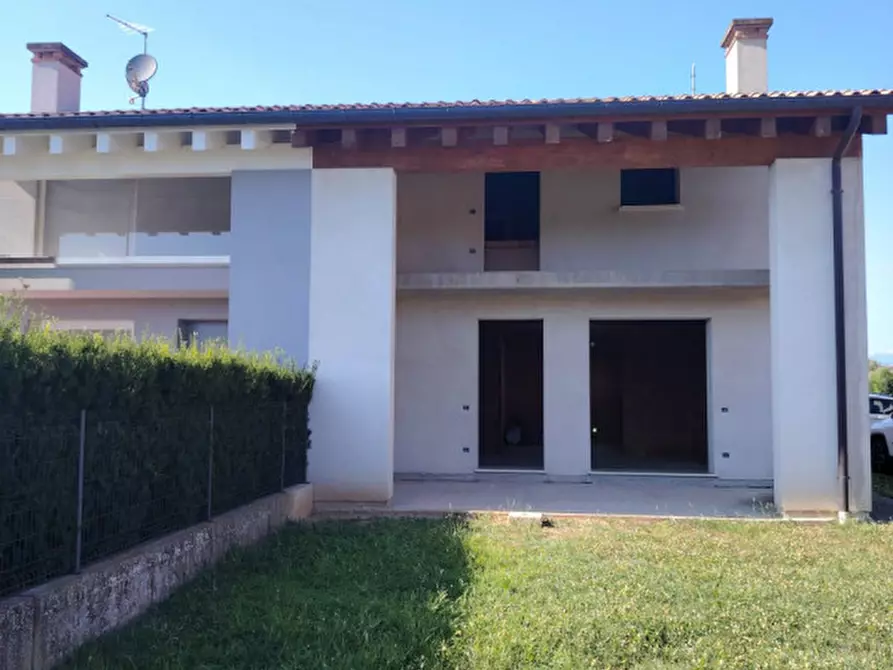 Immagine 3 di Casa bifamiliare in vendita  a Loria