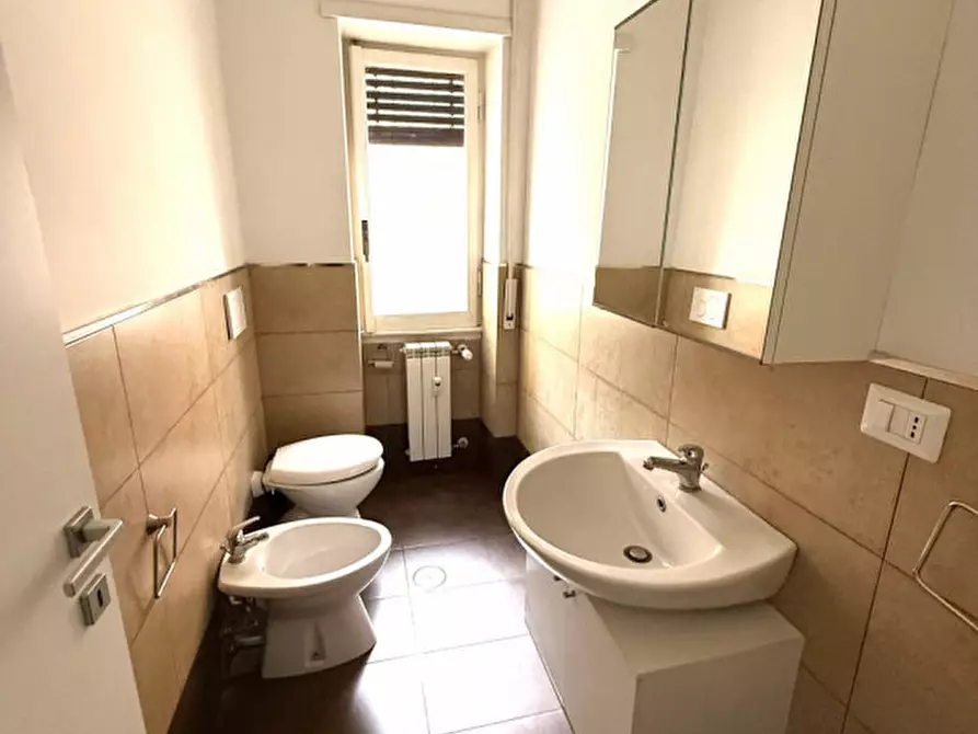 Immagine 10 di Appartamento in affitto  in Via Francesco Valagussa a Roma