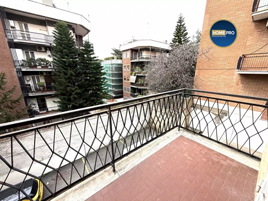 Immagine 12 di Appartamento in affitto  in Via Francesco Valagussa a Roma