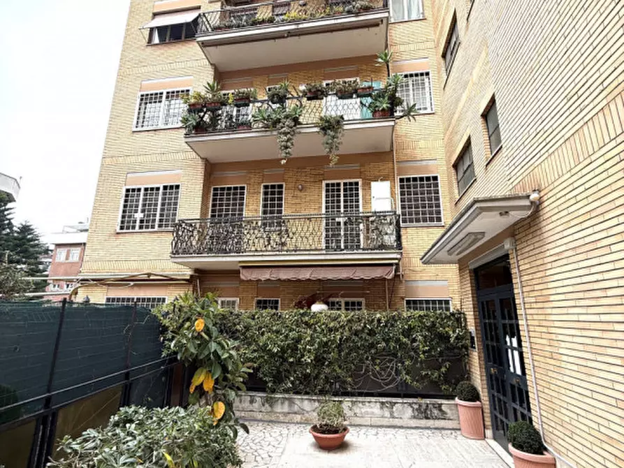 Immagine 16 di Appartamento in affitto  in Via Francesco Valagussa a Roma