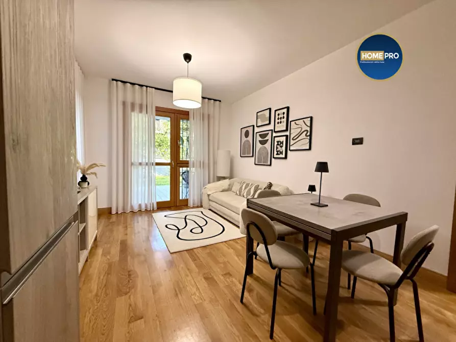 Immagine 1 di Appartamento in affitto  in Via Bogliasco a Roma